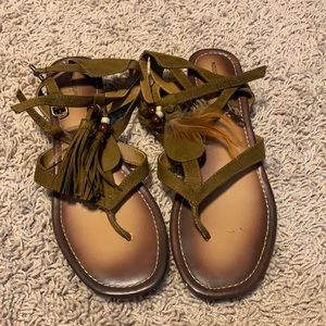 Tassel sandals